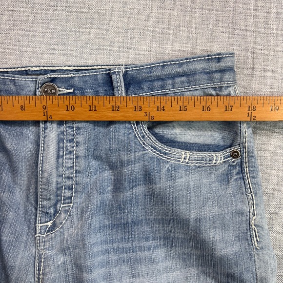 BKE Tyler Straight Jeans Men 34x33 Light Wash Blue Denim Normcore Everyday - Picture 8 of 13
